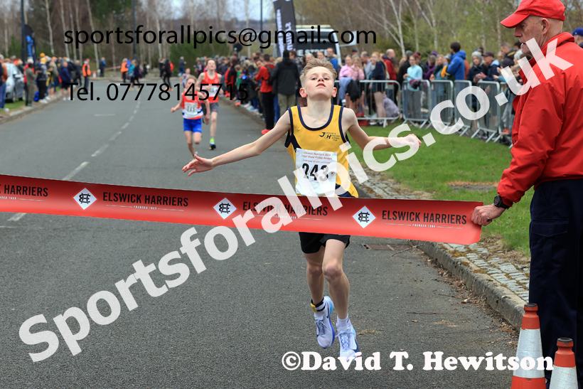 Boys and Girls Under-14s, 2026 Elswick Harriers Good Friday Road Relays and Young Athletes, Newburn,  Newcastle upon Tyne. Photo: David T. Hewitson/Sports for All Pics